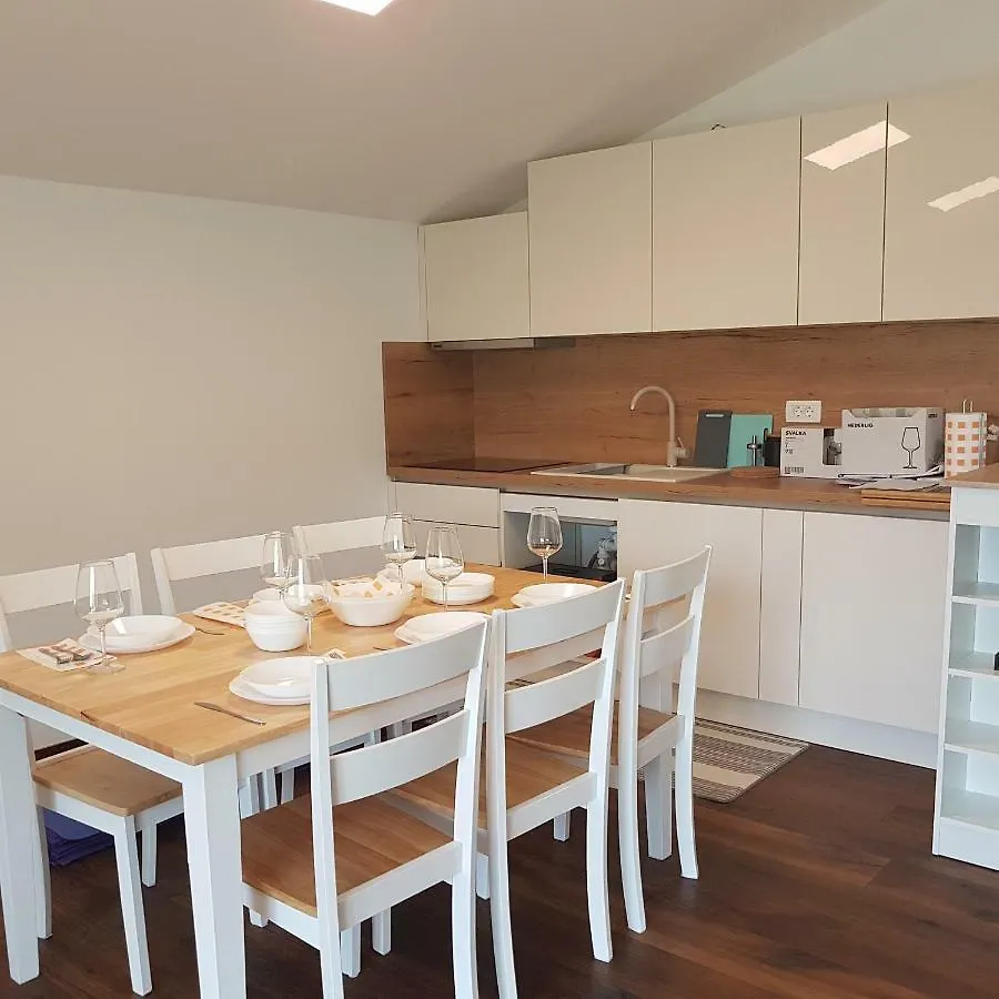 Miran Odmor U Srcu Pule! Apartman Iva 60M2. 普拉 公寓