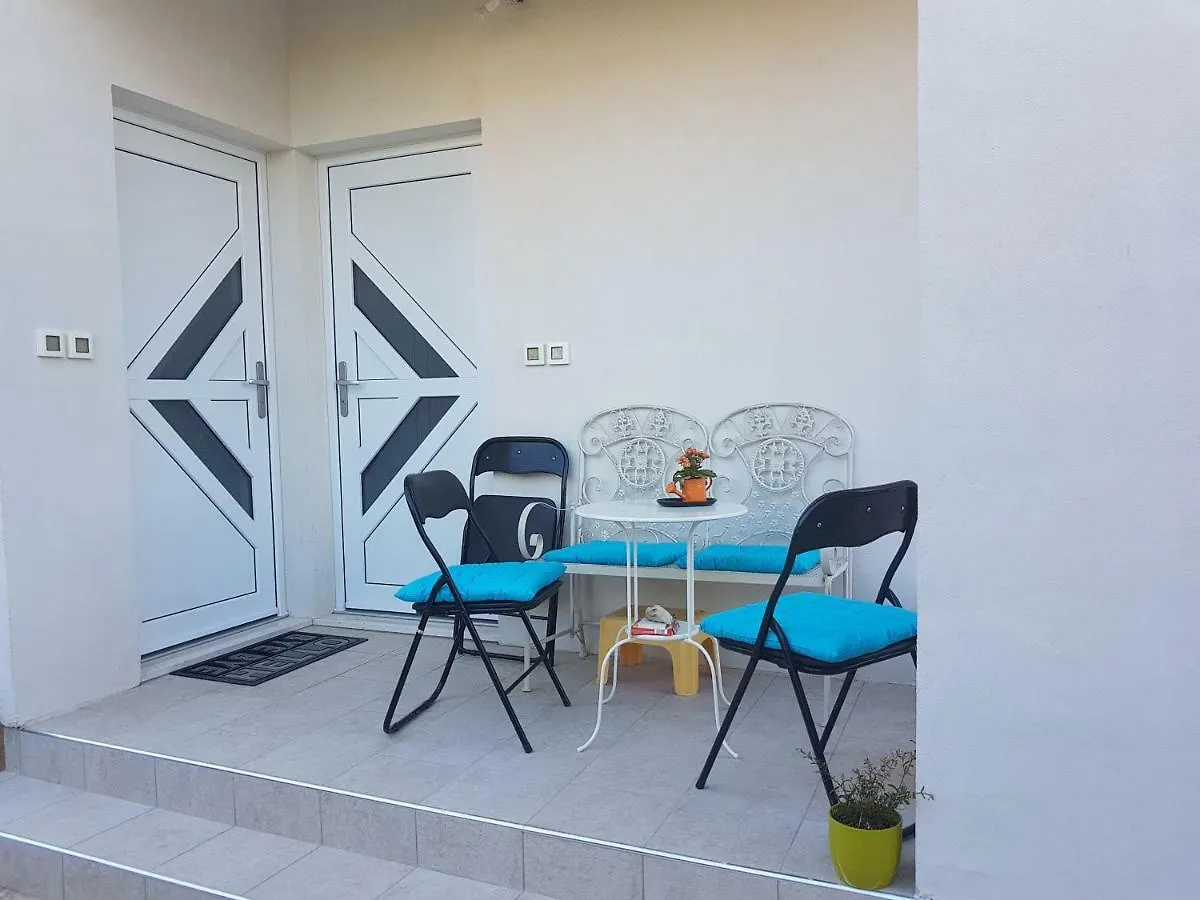 Miran Odmor U Srcu Pule! Apartman Iva 60M2. 普拉 0*,  克罗地亚